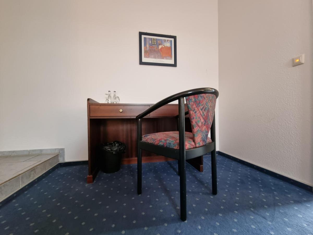 Erbenholz Hotel Laatzen Dış mekan fotoğraf