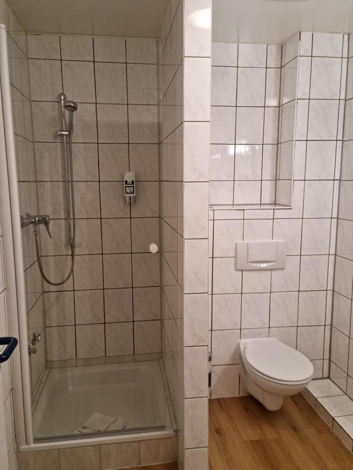 Erbenholz Hotel Laatzen Dış mekan fotoğraf