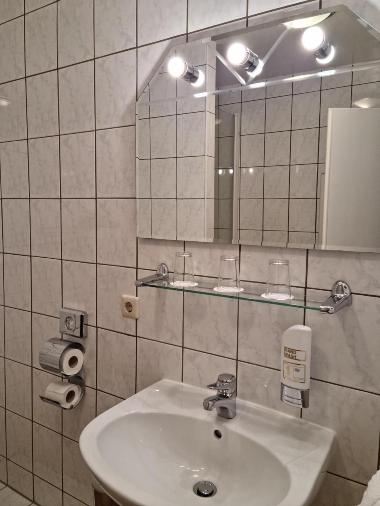 Erbenholz Hotel Laatzen Dış mekan fotoğraf